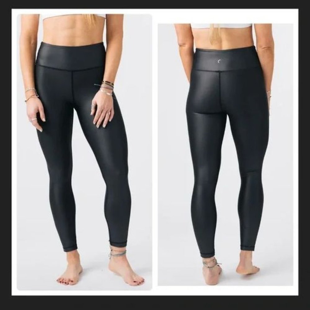 Zyia Active Metallic Light n Tight High Rise Legging in Black Size 8-10